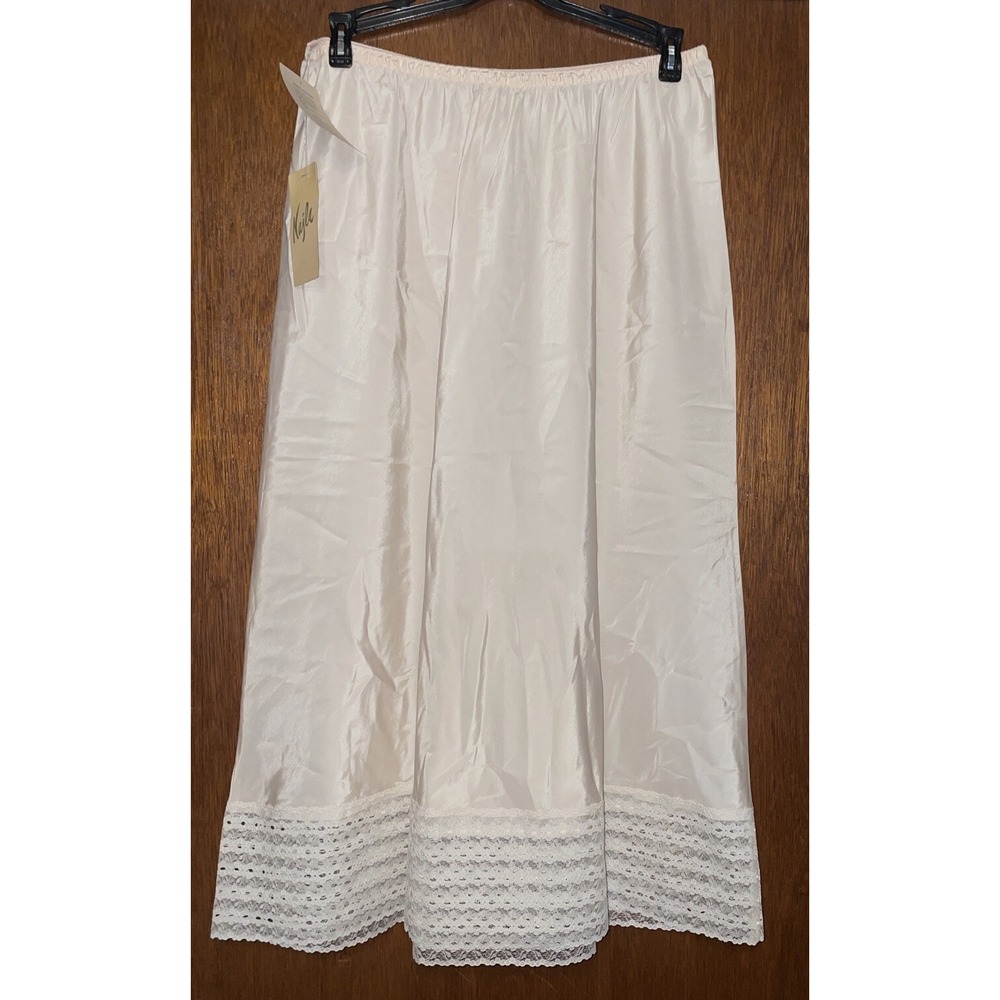 Vintage Najla New York Crepe Remarque by Jaunty Half Slip W/tags Size Large Lace